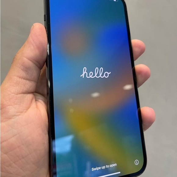 don’t have any problems everything is going good with the iPhone 13 Pro Max - Picture 5 of 6